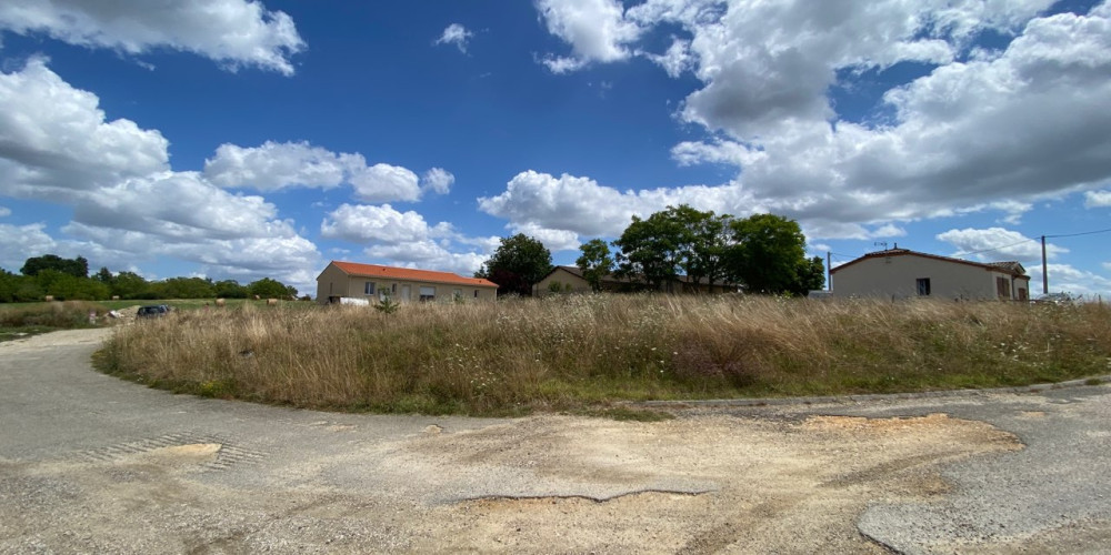 terrain à LAUZUN (47410)